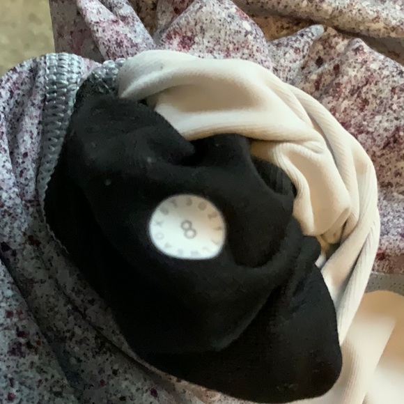 Lululemon blue with purple speckle leggings 8 - Picture 3 of 4